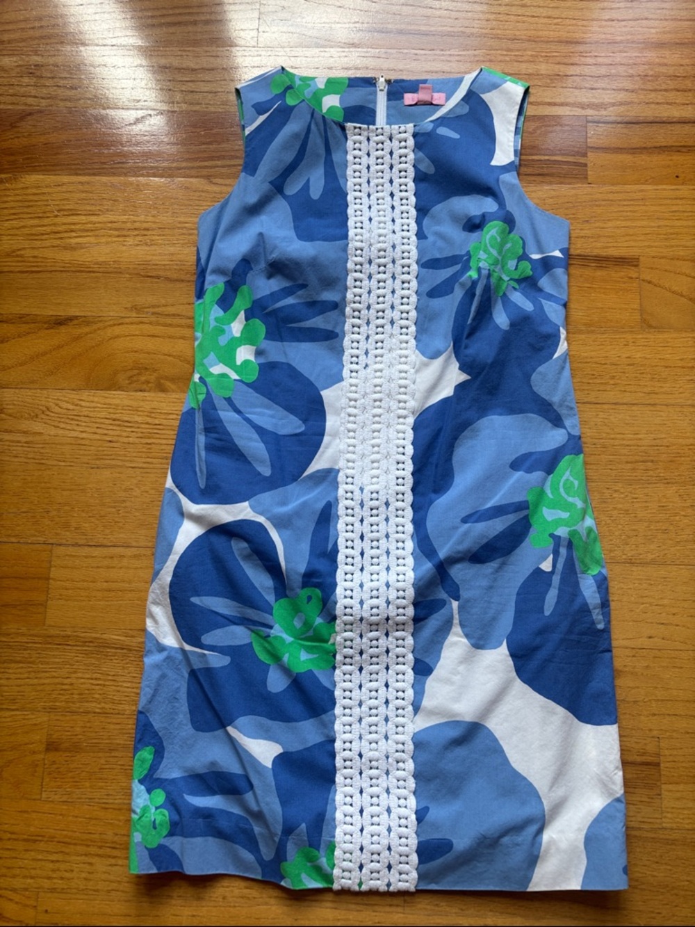 Lilly Pulitzer Blue Floral Shift Dress with White Crochet Trim Size 0